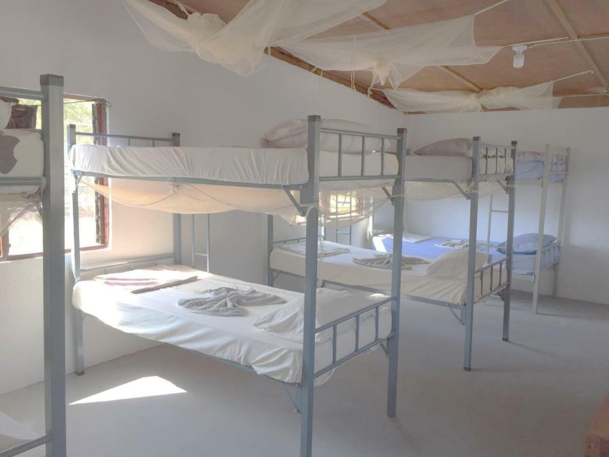 Atauro Dive Resort Backpackers Hostel Beloi Bagian luar foto