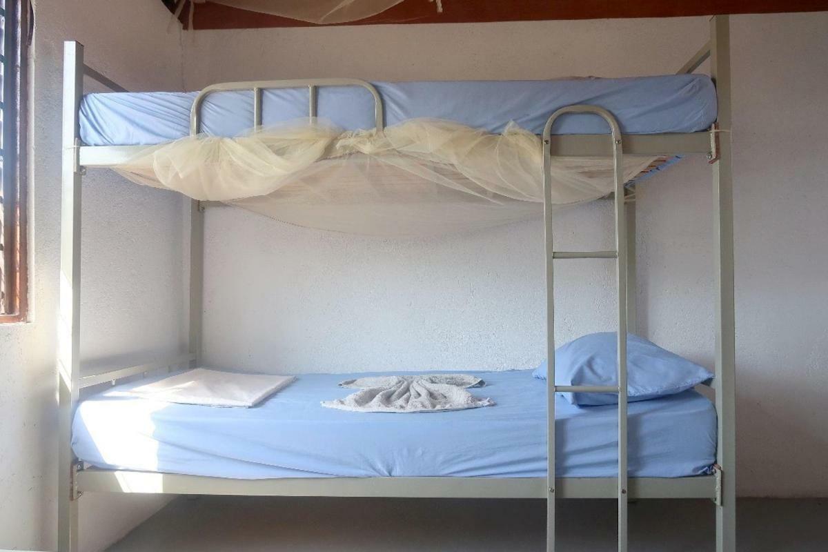 Atauro Dive Resort Backpackers Hostel Beloi Bagian luar foto